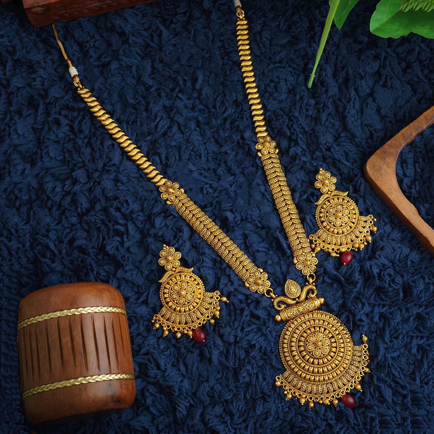 Festive Hues Long Gold Plated Jewellery Set in Pearl Chain – VOYLLA